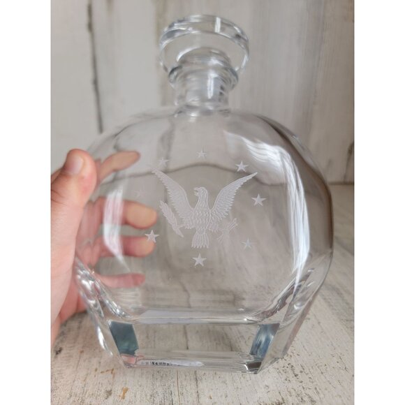 Whiskey flask white house American eagle Williamsburg glassware collection - Picture 2 of 9